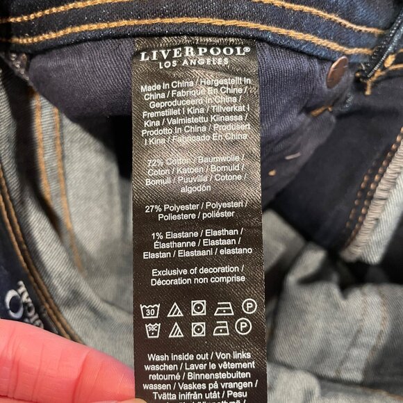 NWT Liverpool Men's 28x30 Relaxed Straight Jean Stretch Vinny Dark Wash Denim - Picture 9 of 10